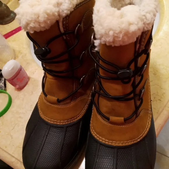 Crocs waterproof boots - Picture 3 of 11